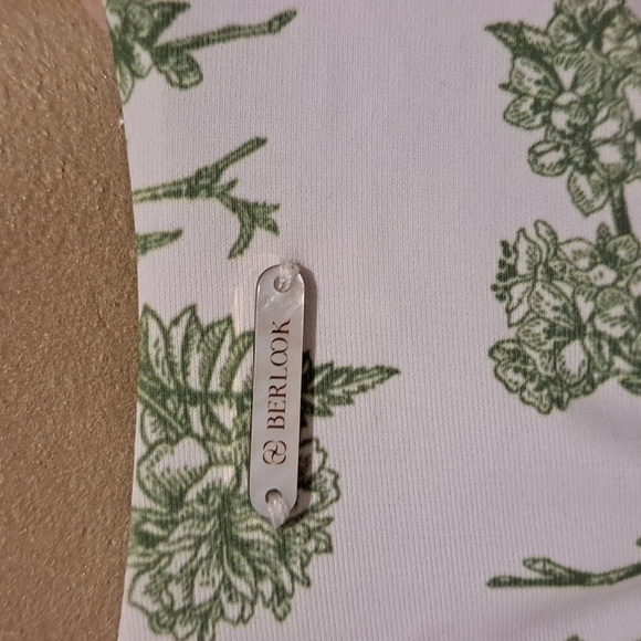 Berlook Green & White Floral Print String Bikini Recycled Material - Picture 3 of 8